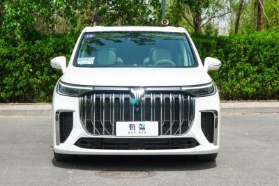 DongFeng Voyah Dreamer Mpv 5315 X 1985 X 1820MM 45minutes Fast Charging Range 475/608KM